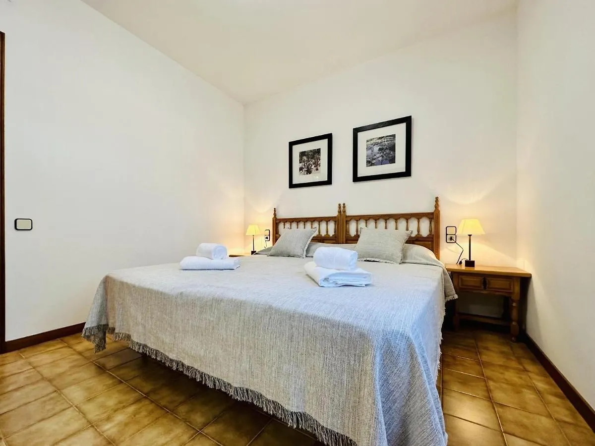 Paliane Costabravasi Holiday home