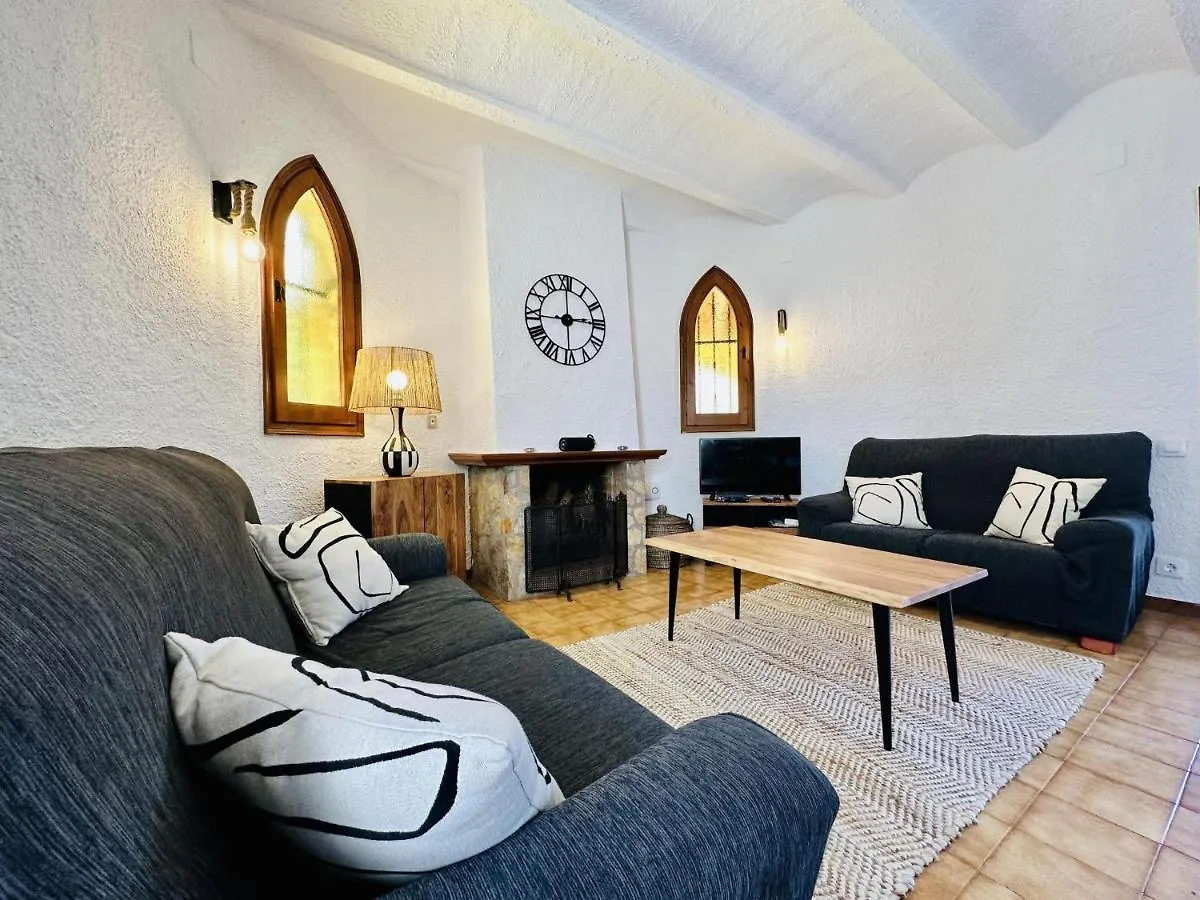 Paliane Costabravasi Holiday home